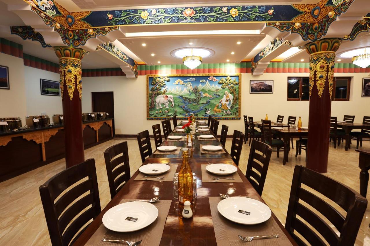 ليه Hotel The Grand Khasdan المظهر الخارجي الصورة