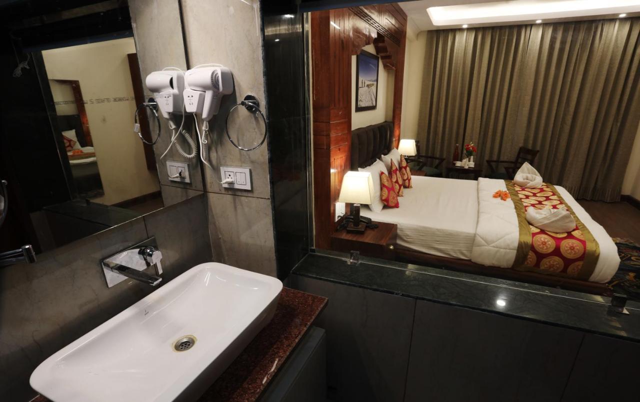 ليه Hotel The Grand Khasdan المظهر الخارجي الصورة