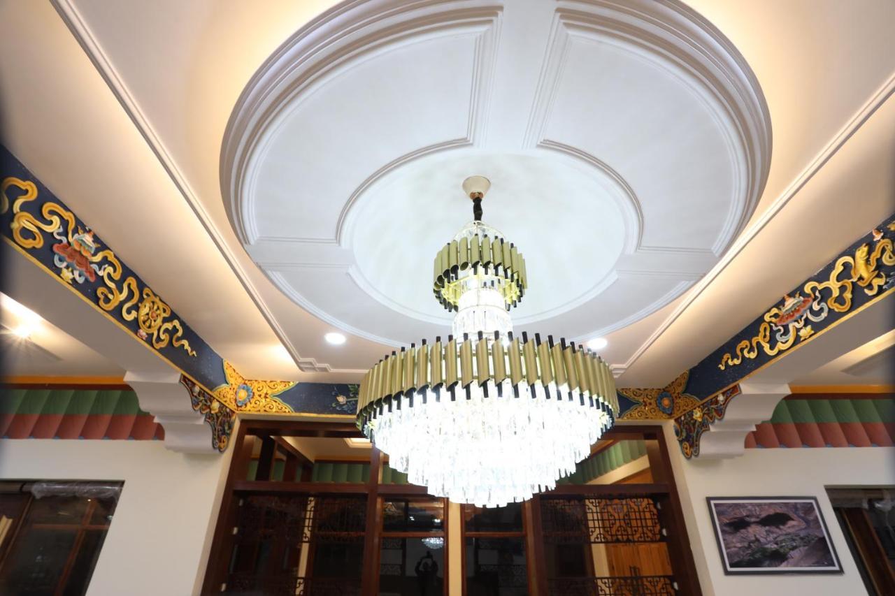ليه Hotel The Grand Khasdan المظهر الخارجي الصورة