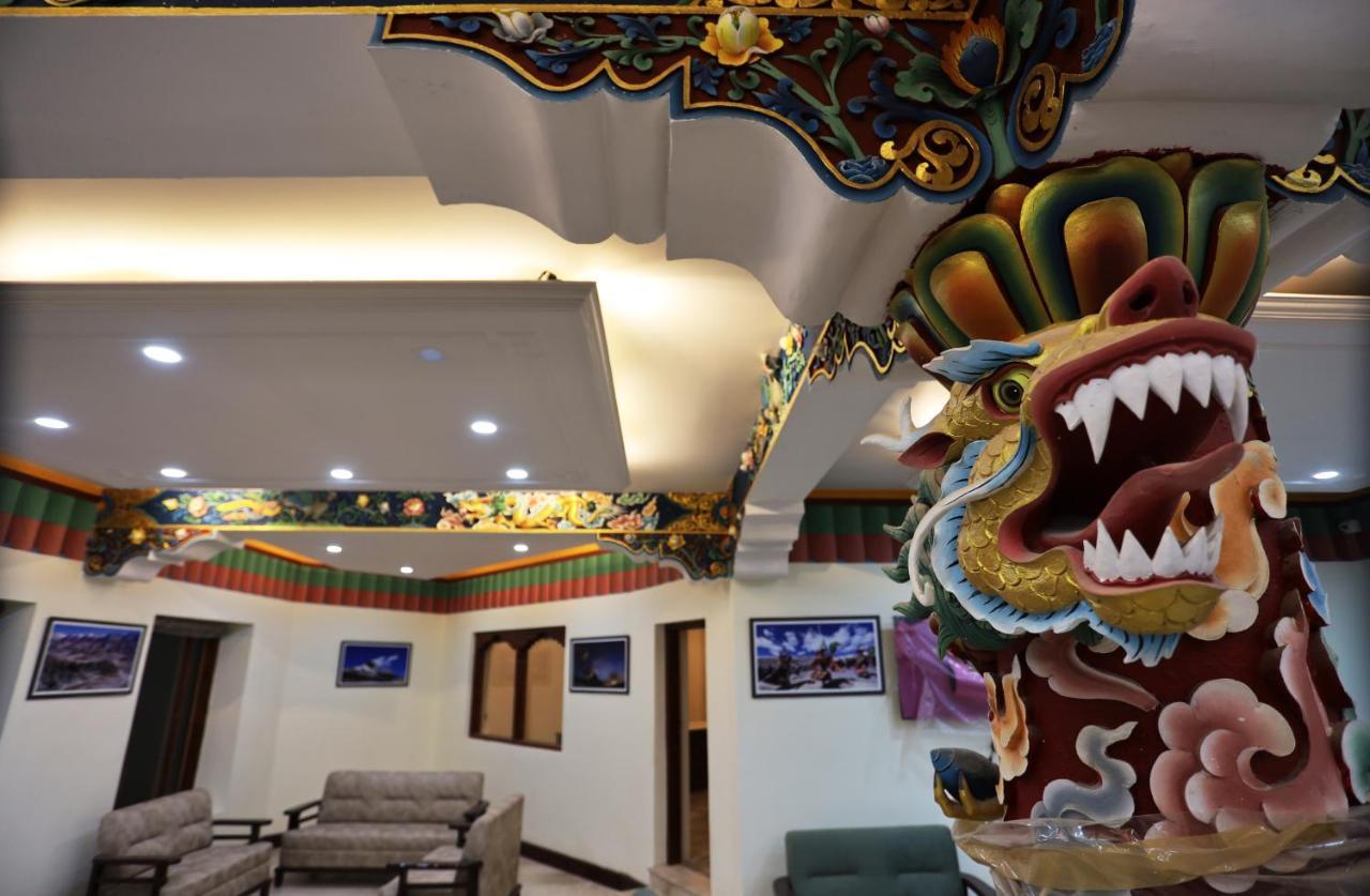 ليه Hotel The Grand Khasdan المظهر الخارجي الصورة