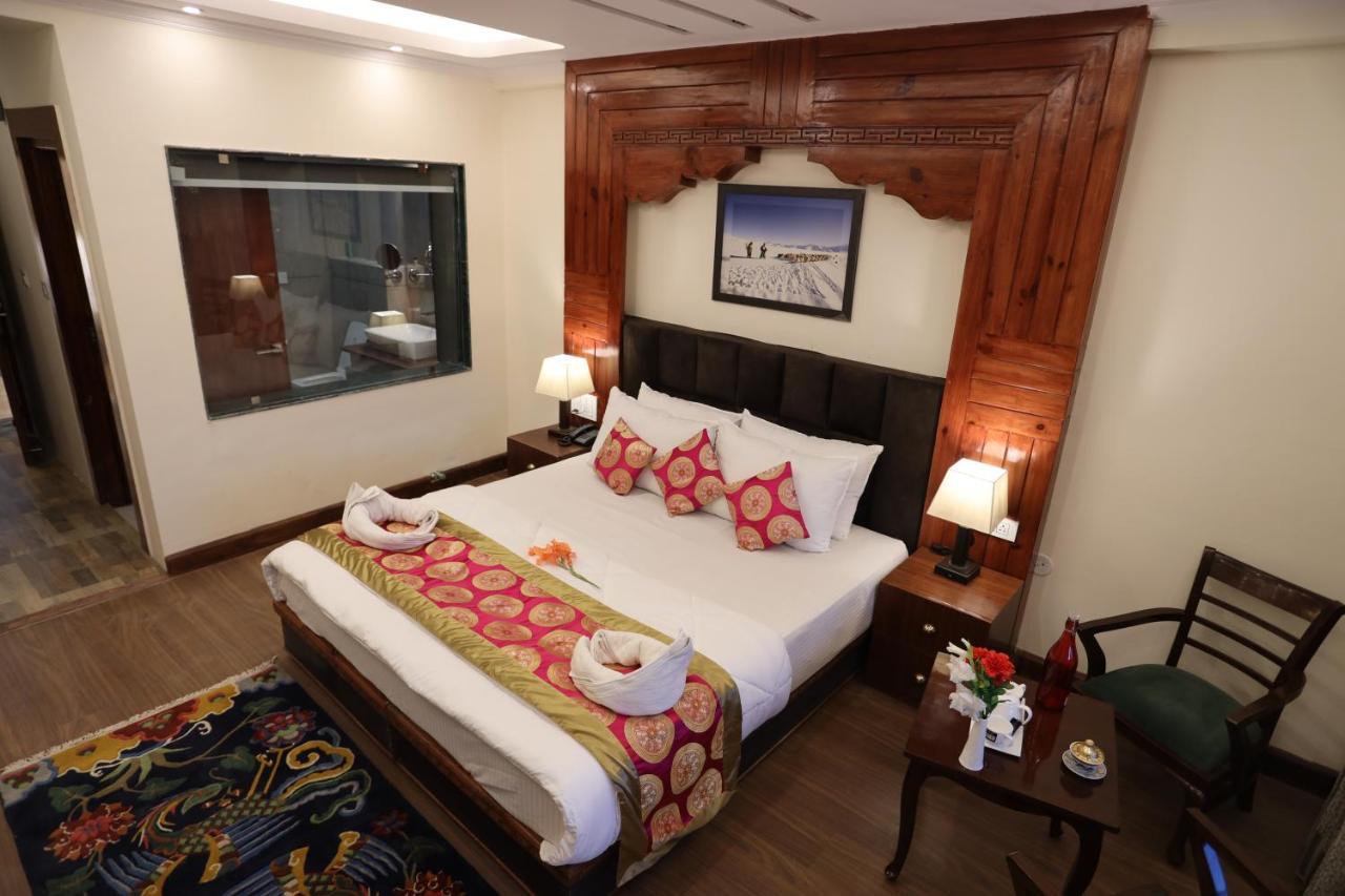 ليه Hotel The Grand Khasdan المظهر الخارجي الصورة