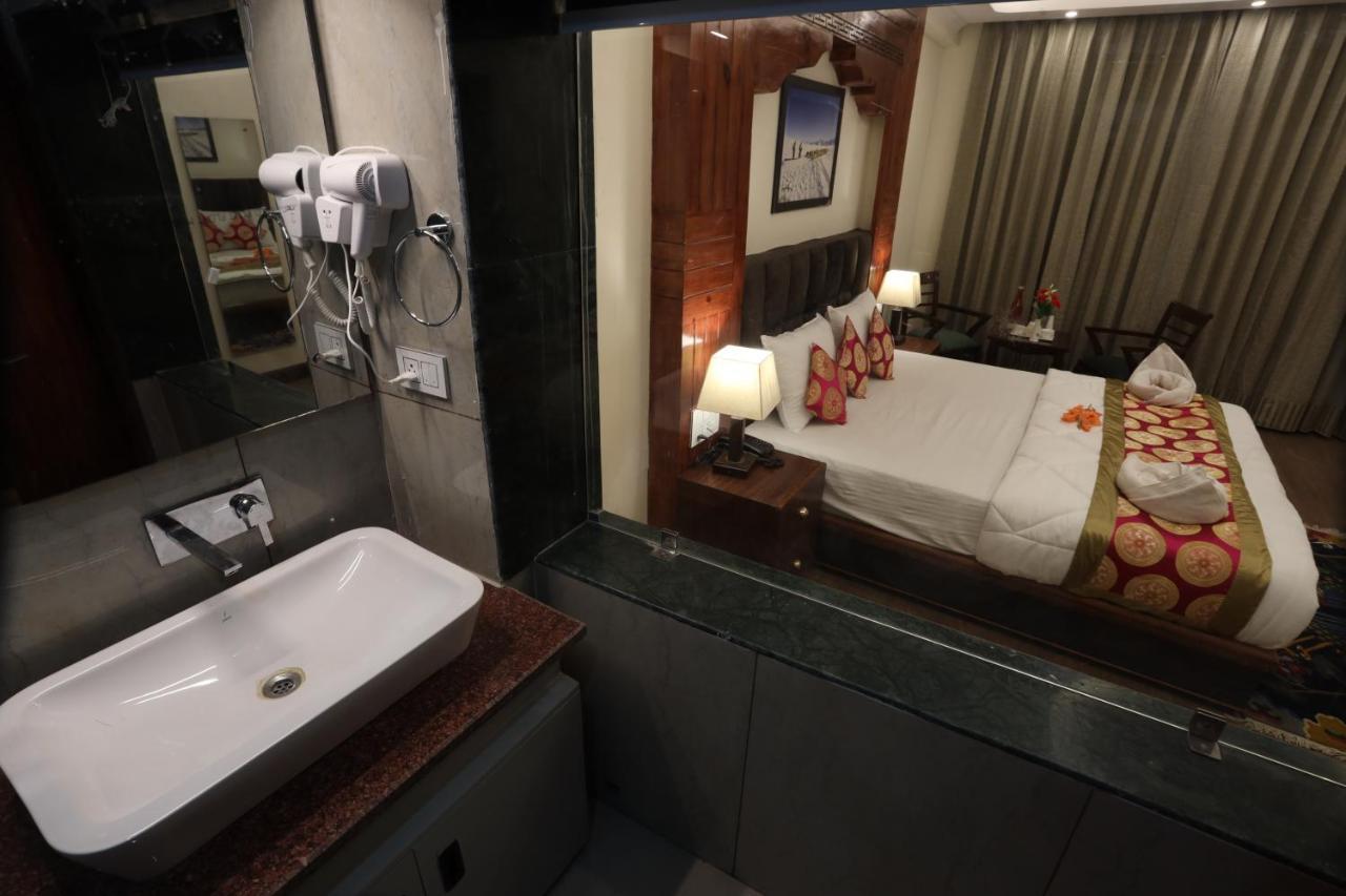 ليه Hotel The Grand Khasdan المظهر الخارجي الصورة
