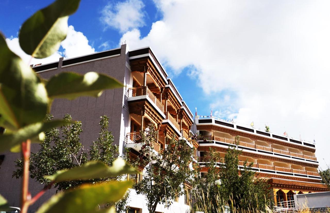 ليه Hotel The Grand Khasdan المظهر الخارجي الصورة