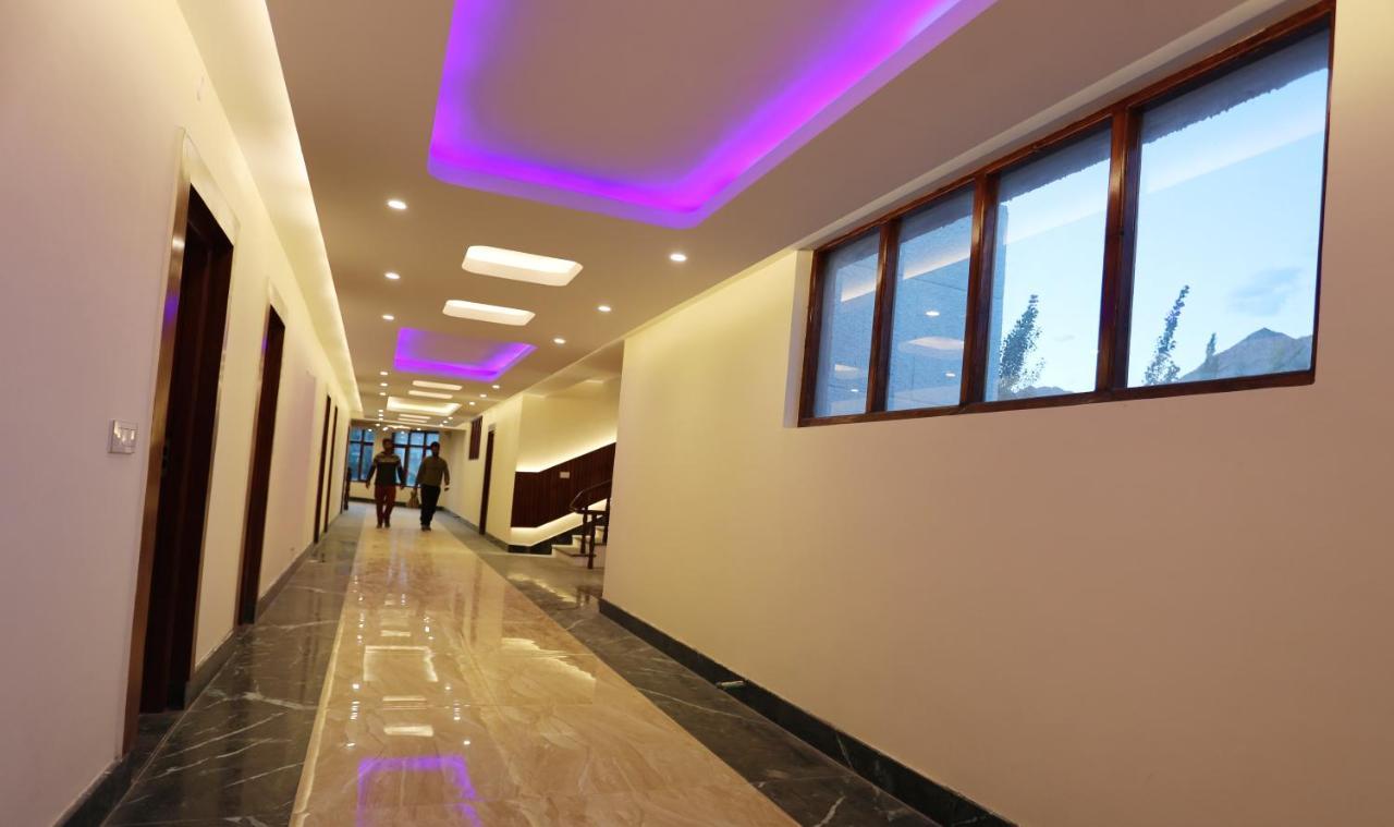 ليه Hotel The Grand Khasdan المظهر الخارجي الصورة