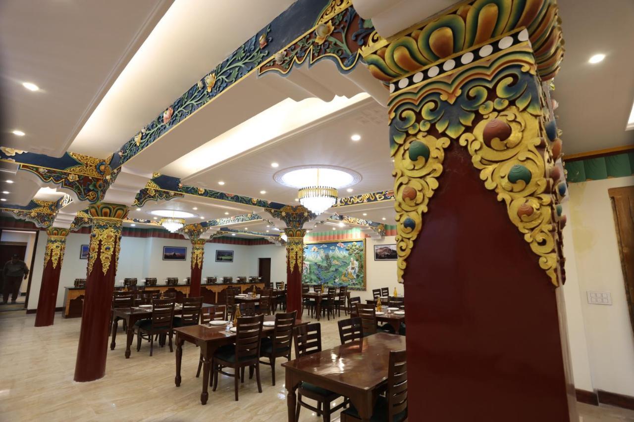 ليه Hotel The Grand Khasdan المظهر الخارجي الصورة